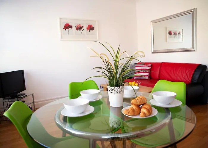Apartment 2, Opera House